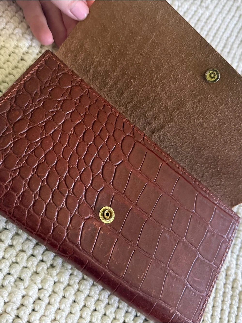 Classic Brown Croc-Embossed Leather Wallet